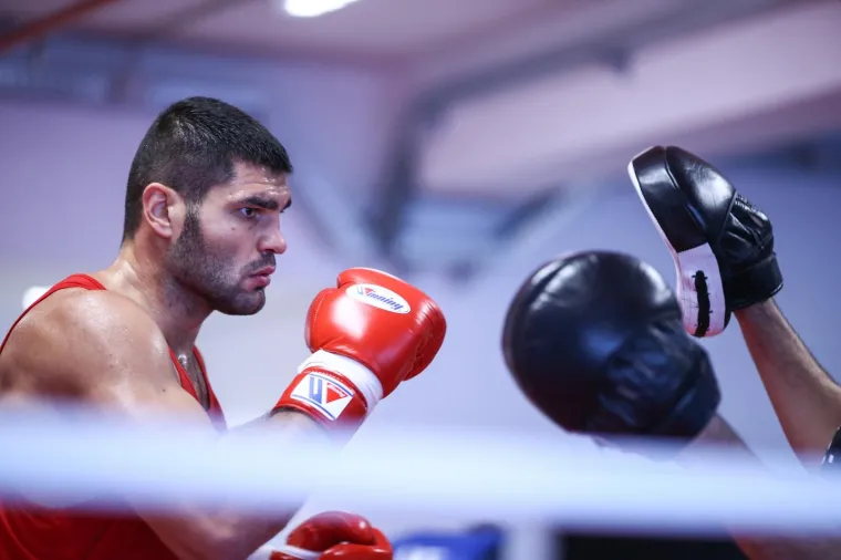 Novi spektakl pred domaćim navijačima: Hrgović odradio otvoreni trening uoči obrane naslova