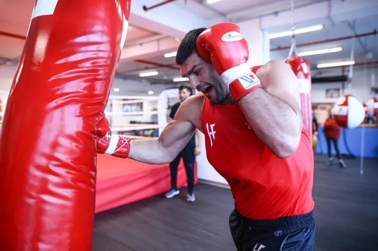 Novi spektakl pred domaćim navijačima: Hrgović odradio otvoreni trening uoči obrane naslova