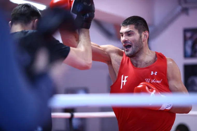 Novi spektakl pred domaćim navijačima: Hrgović odradio otvoreni trening uoči obrane naslova