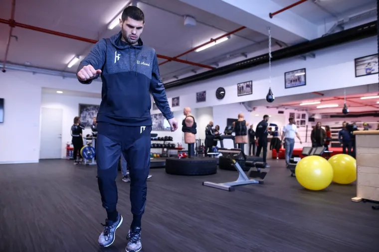 Novi spektakl pred domaćim navijačima: Hrgović odradio otvoreni trening uoči obrane naslova