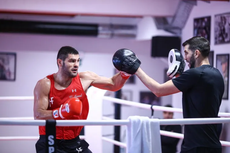 Novi spektakl pred domaćim navijačima: Hrgović odradio otvoreni trening uoči obrane naslova