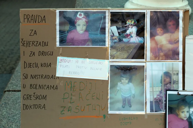 Prosvjeduje na glavnom gradskom trgu zbog smrti kćeri (5) na Rebru