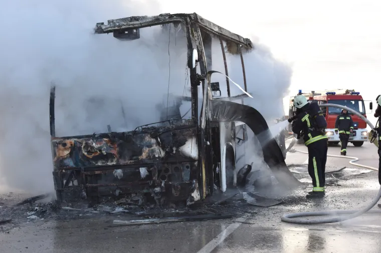DRAMA KOD &Scaron;IBENIKA: Autobus se zapalio u vožnji, nitko nije ozlijeđen