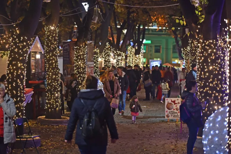 Pula: Centar grada u adventskom ozračju