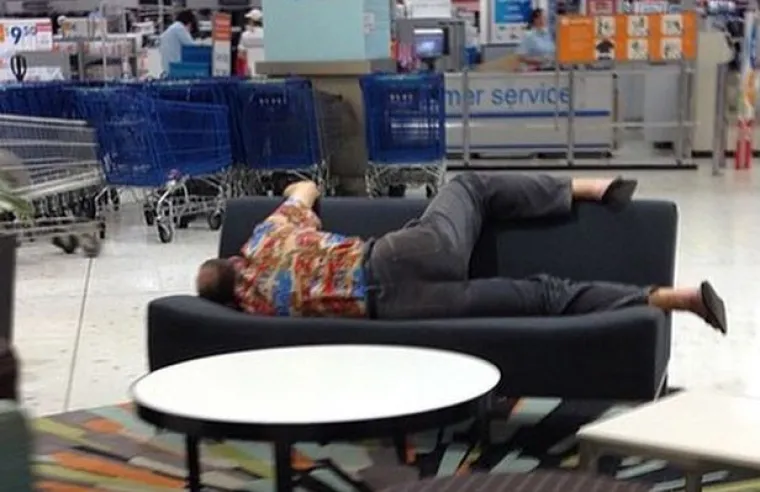 30 'jadnih mu&scaron;karaca' koji čekaju svoje bolje polovice da zavr&scaron;e sa shoppingom