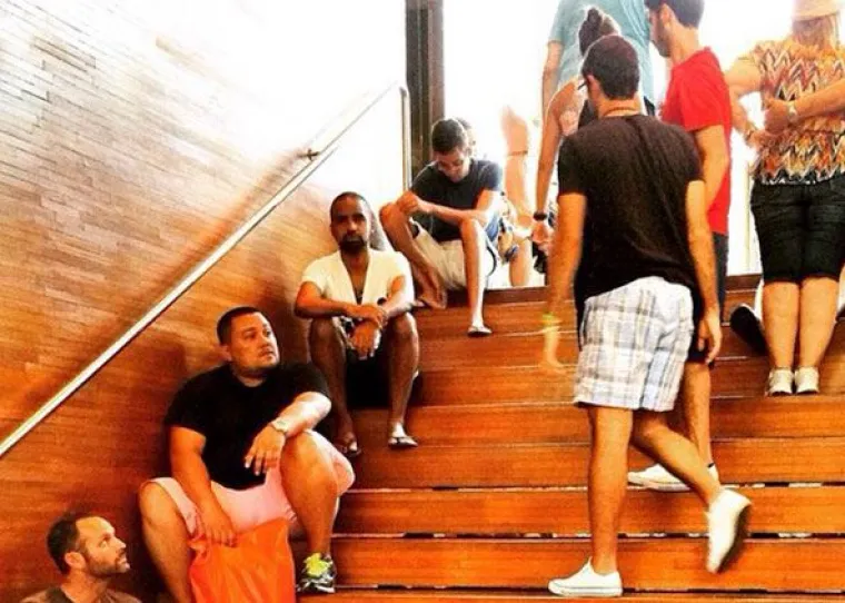 30 'jadnih mu&scaron;karaca' koji čekaju svoje bolje polovice da zavr&scaron;e sa shoppingom