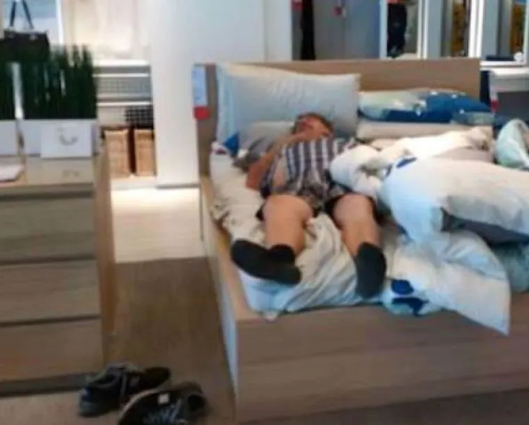 30 'jadnih mu&scaron;karaca' koji čekaju svoje bolje polovice da zavr&scaron;e sa shoppingom