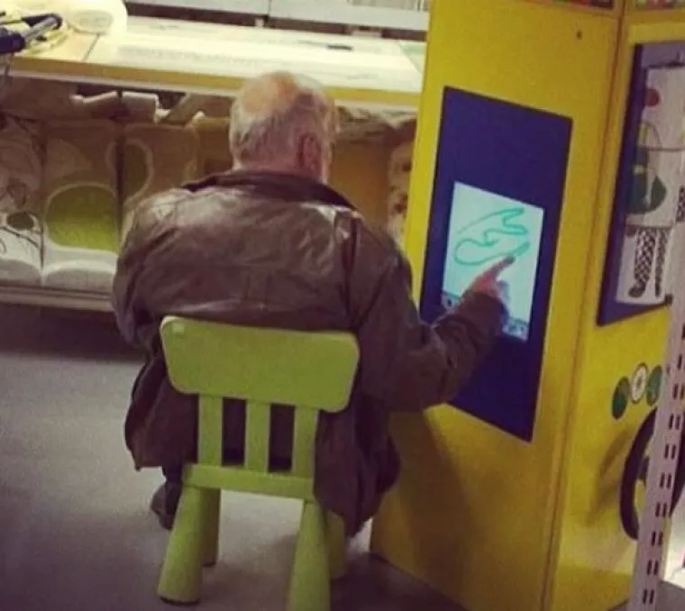 30 'jadnih mu&scaron;karaca' koji čekaju svoje bolje polovice da zavr&scaron;e sa shoppingom