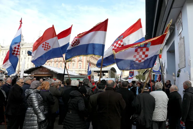 Na trgu bana Jelačića odana počast Prosinačkim žrtvama