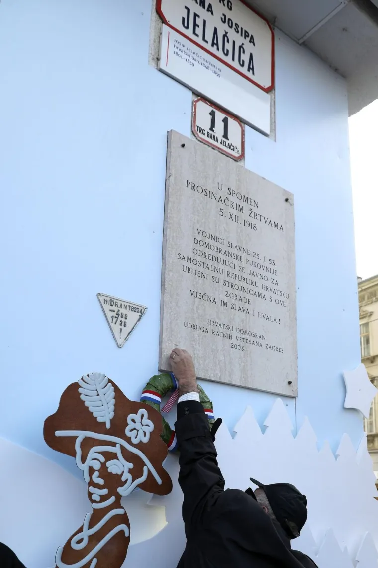 Na trgu bana Jelačića odana počast Prosinačkim žrtvama