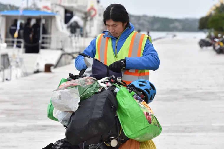 Jacky Chan u &Scaron;ibeniku: Biciklom pro&scaron;ao 40 tisuća kilometara i stigao do Hrvatske, no ne namjerava stati