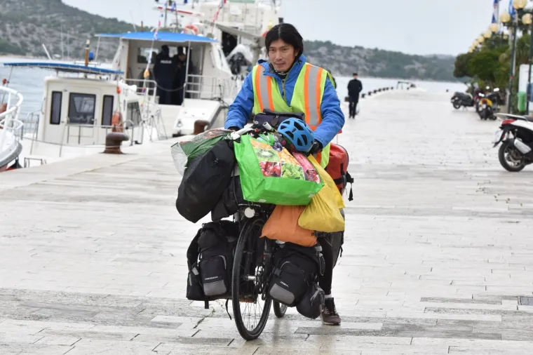 Jacky Chan u &Scaron;ibeniku: Biciklom pro&scaron;ao 40 tisuća kilometara i stigao do Hrvatske, no ne namjerava stati