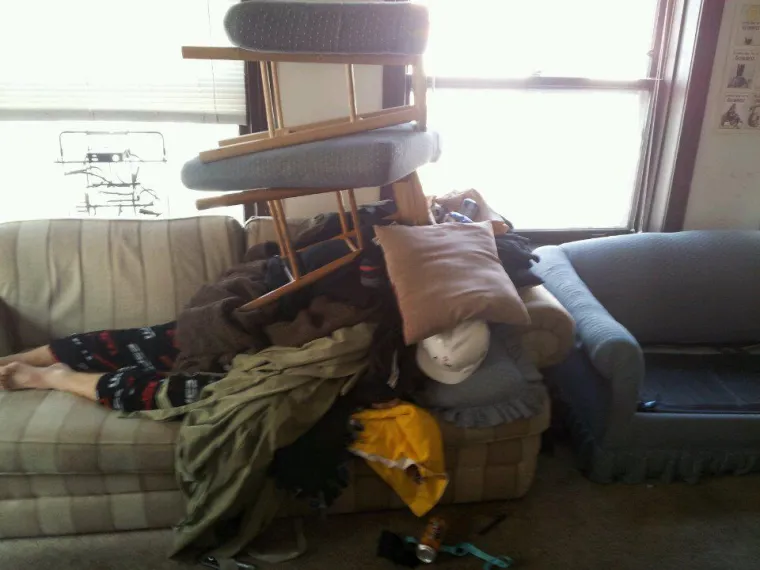 &Scaron;to napraviti s frendom koji je pijan zaspao na tulumu? Evo par ideja, ne morate nas poslu&scaron;ati