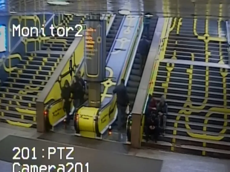 Napali i teško ozlijedili maloljetnika: Policija traga za huliganima s Glavnog kolodvora - poznajete li ih?