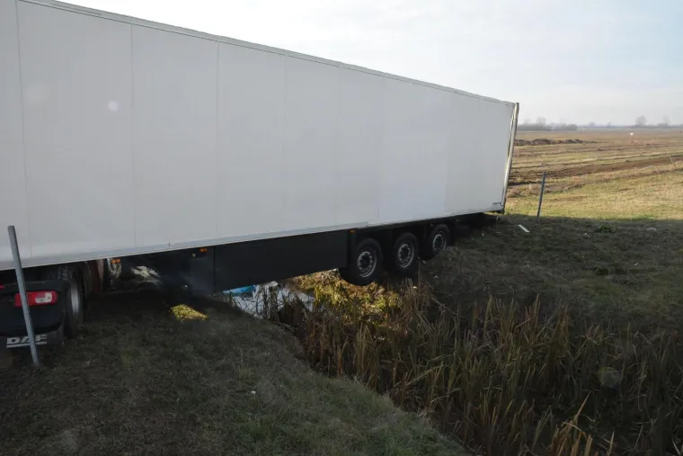 Vozač je prevezen u bolnicu, a očevid je u tijeku.