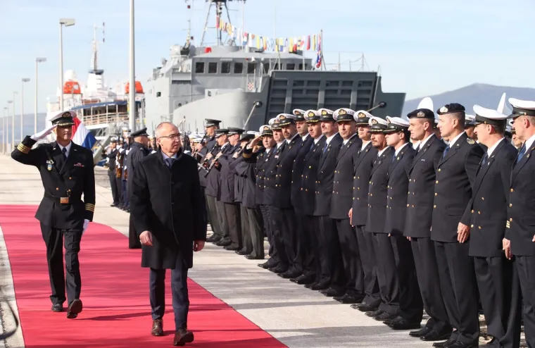 Primopredaja novog obalnog ophodnog broda 'Omiš'