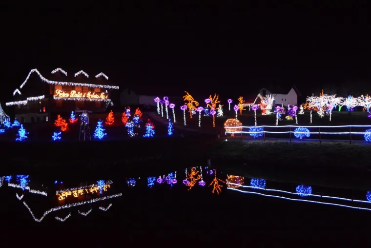 BOŽIĆNA PRIČA OBITELJI SALAJ BOLJA JE NEGO IKAD: Osim rekordnog broja lampica čeka vas ne&scaron;to potpuno novo