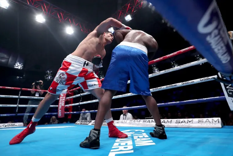 Hrgović dominirao: Pogledajte borbu kroz spektakularne fotografije