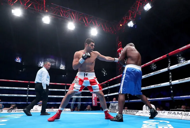 Hrgović dominirao: Pogledajte borbu kroz spektakularne fotografije