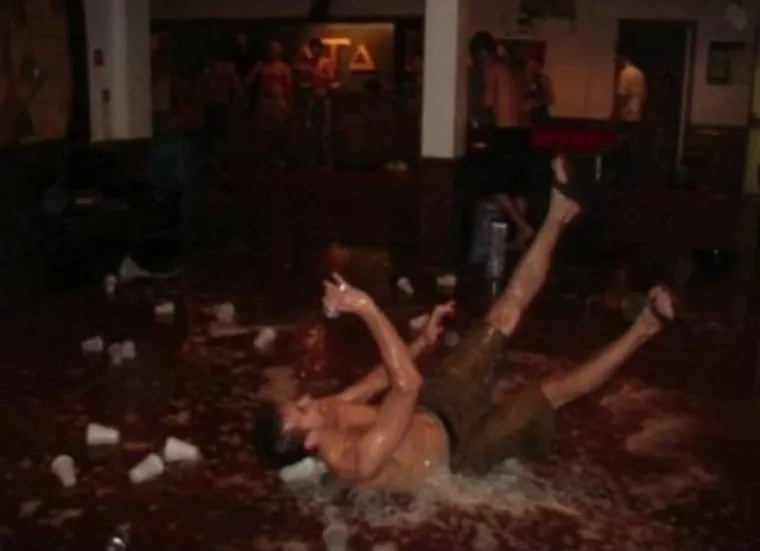 SHVATILI DA BRUKA BOLI VI&Scaron;E OD MAMURLUKA: Napili se i na&scaron;li u situacijama koje bi htjeli pod hitno zaboraviti