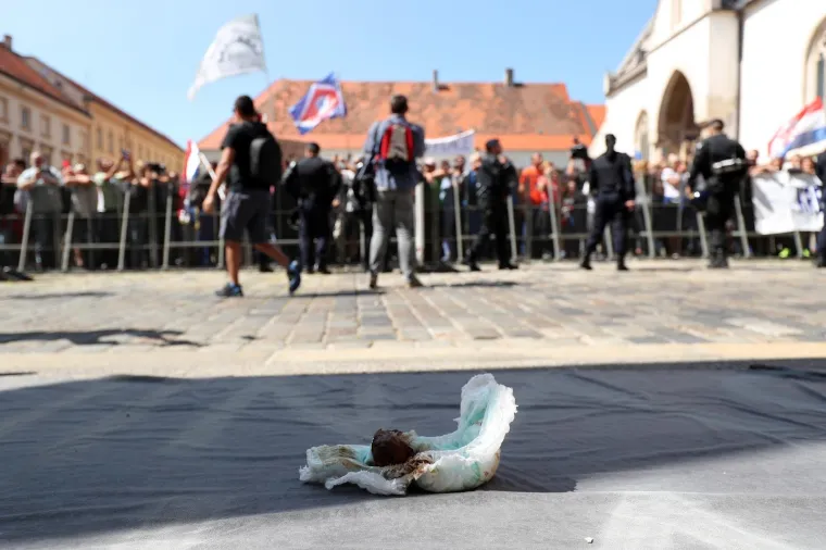 Kako smo u 2018. uni&scaron;tili brodogradnju? Propast Uljanika i 3. maja u 30-ak fotografija