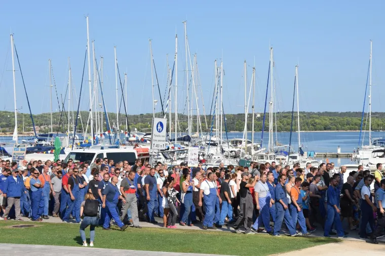 Kako smo u 2018. uni&scaron;tili brodogradnju? Propast Uljanika i 3. maja u 30-ak fotografija