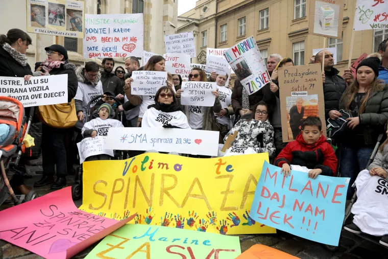 Spiranza, lijek koji je potreban oboljelima od spinalne mi&scaron;ićne atrofije. Jako je skup, a na njega imaju pravo samo oni mlađi od 18 koji di&scaron;u samostalno, bez respiratora. &Scaron;to je s ostalim bolesnicima?