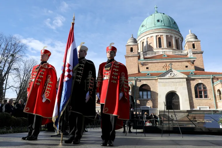 Branitelji odali počast prvom predsjedniku RH dr. Franji Tuđmanu