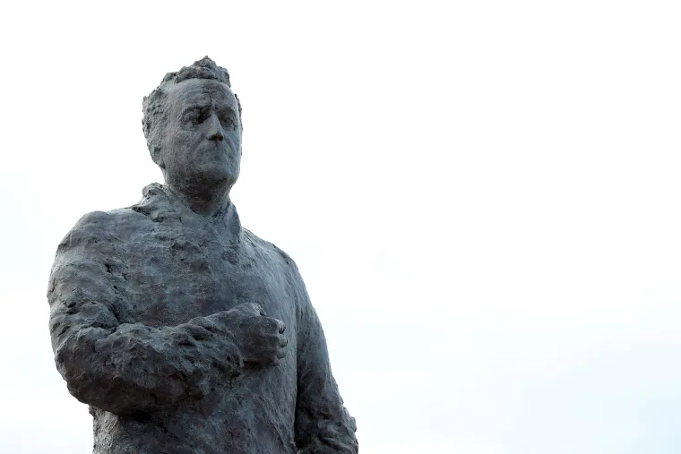 U čemu je problem? Tuđman je neprepoznatljiv, kipari ne znaju pokazati njegovo lice