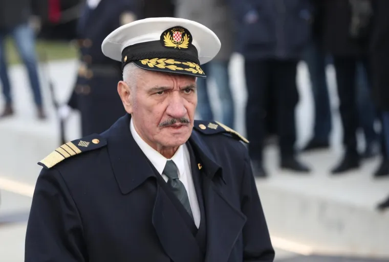 U Zagrebu otkriven spomenik Franji Tuđmanu - pogledajte tko je sve do&scaron;ao