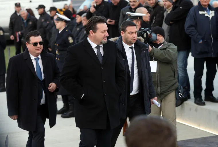 U Zagrebu otkriven spomenik Franji Tuđmanu - pogledajte tko je sve do&scaron;ao