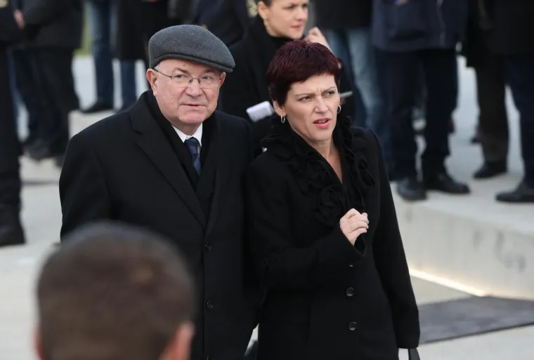 U Zagrebu otkriven spomenik Franji Tuđmanu - pogledajte tko je sve do&scaron;ao