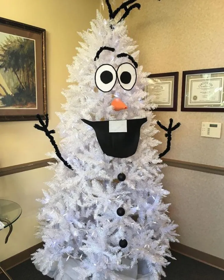 NEKI DRUGAČIJE SHVAĆAJU KIĆENJE BORA: Njima nije poanta u estetici, oni se s tom praksom savr&scaron;eno sprdaju