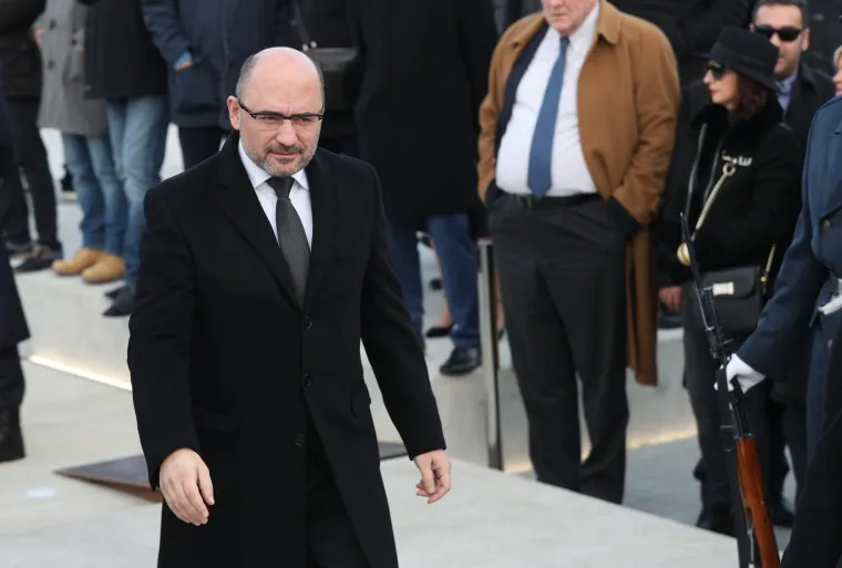 OTKRIVANJE SPOMENIKA TUĐMANU: Pogledajte tko je sve od političara stigao na svečanost