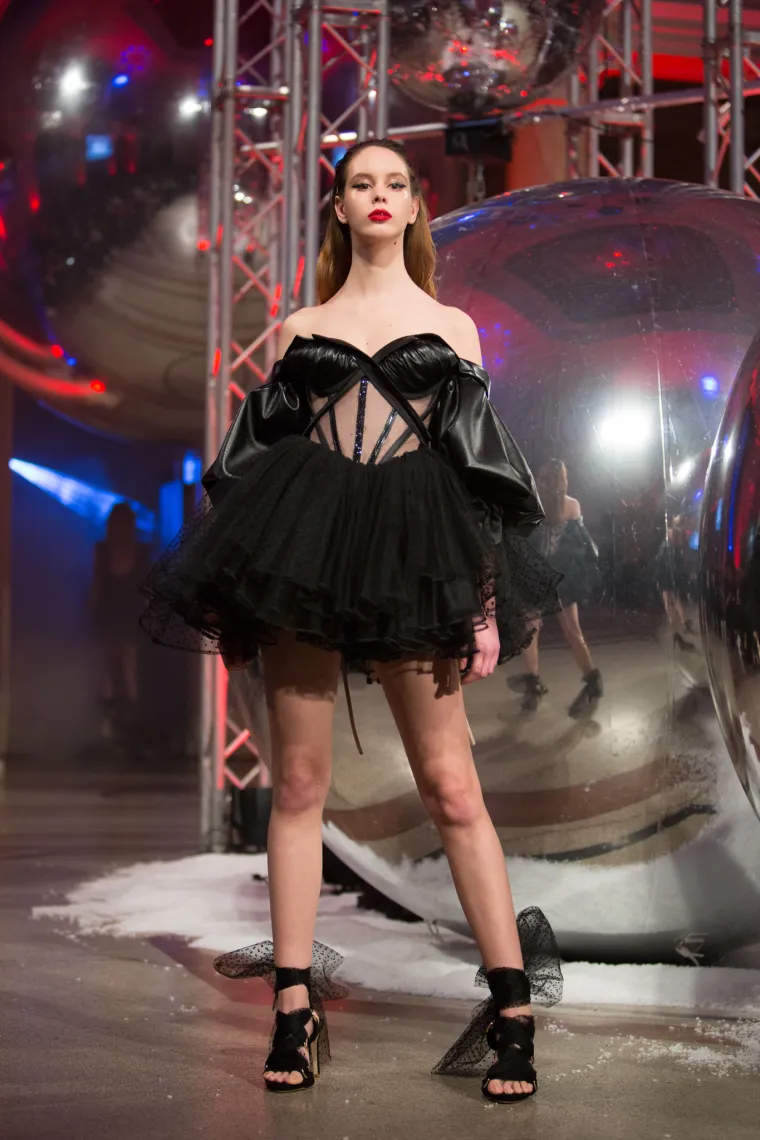 Zigman pokazao kreacije namijenjene seksi, samouvjerenim ženama - pogledajte kako je revija izgledala