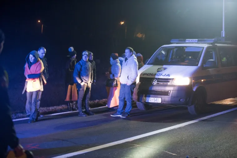U Laslovu autobus pun putnika sletio u kanal, ozlijeđeno više osoba