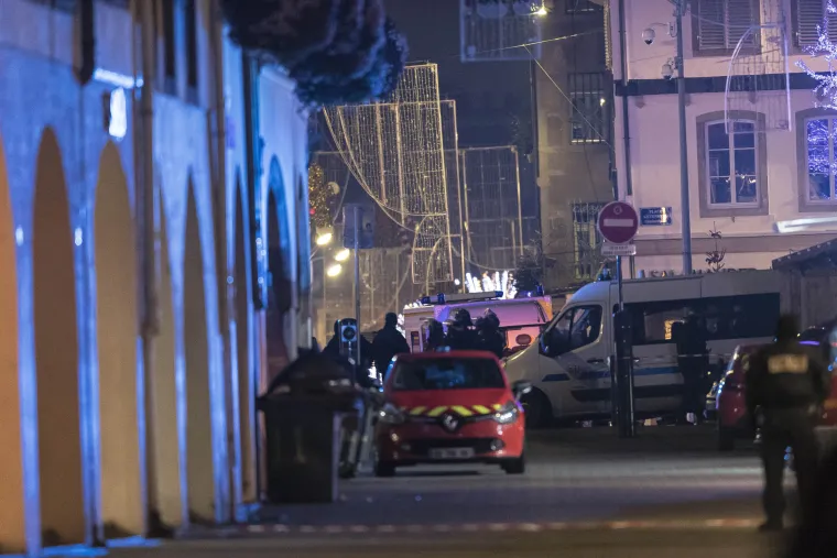Teror na božićnom sajmu: Strasbourg u panici zbog napadača koji je napravio pokolj