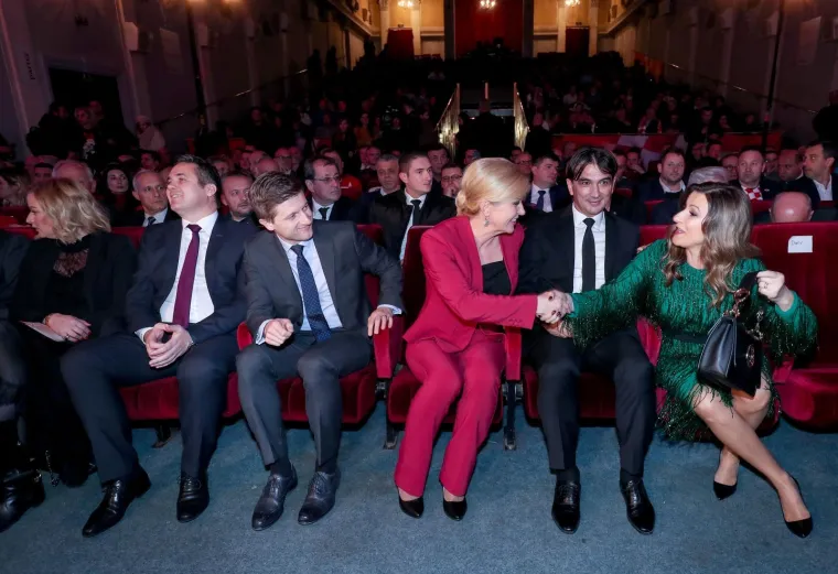 DALIĆ PREDSTAVIO KNJIGU O USPJEHU U RUSIJI: Uglednike na promociji predvodila predsjednica države