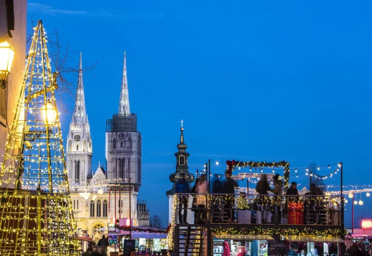 Romantična bajka u srcu Zagreba: Fenjeri i &Scaron;uma Striborova oživjeli božićnu čaroliju