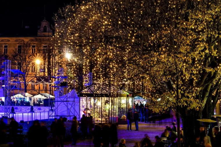 Romantična bajka u srcu Zagreba: Fenjeri i &Scaron;uma Striborova oživjeli božićnu čaroliju