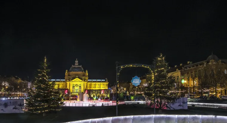 Romantična bajka u srcu Zagreba: Fenjeri i &Scaron;uma Striborova oživjeli božićnu čaroliju