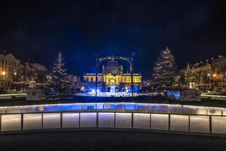 Romantična bajka u srcu Zagreba: Fenjeri i &Scaron;uma Striborova oživjeli božićnu čaroliju
