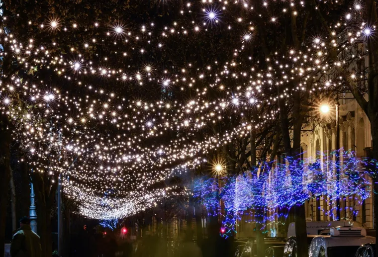 Romantična bajka u srcu Zagreba: Fenjeri i &Scaron;uma Striborova oživjeli božićnu čaroliju