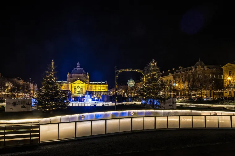 Romantična bajka u srcu Zagreba: Fenjeri i &Scaron;uma Striborova oživjeli božićnu čaroliju
