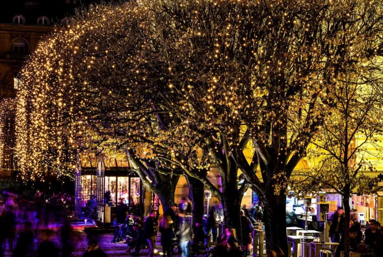 Romantična bajka u srcu Zagreba: Fenjeri i &Scaron;uma Striborova oživjeli božićnu čaroliju