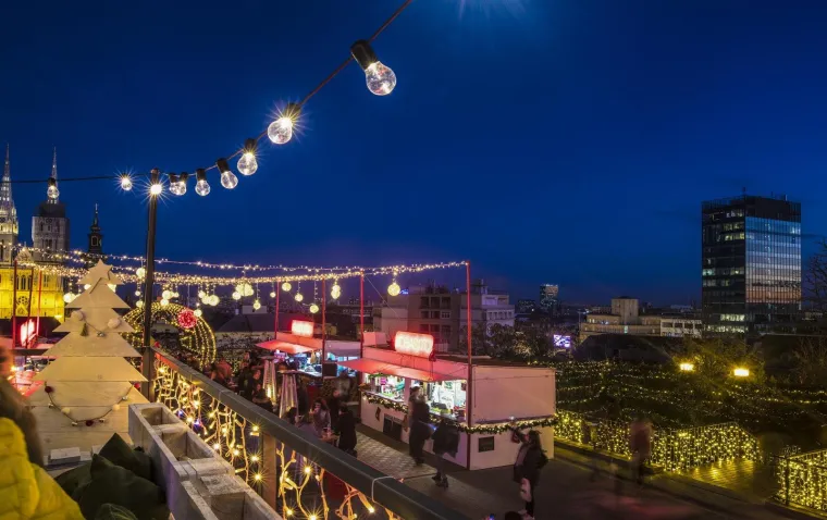 Romantična bajka u srcu Zagreba: Fenjeri i &Scaron;uma Striborova oživjeli božićnu čaroliju