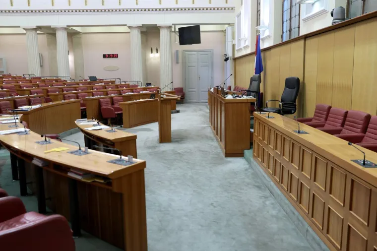 PRAZNICI DULJI NEGO U ŠKOLI: Saborske zastupnike nećemo vidjeti neko vrijeme