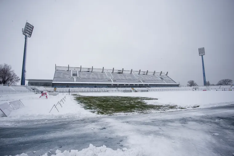 Zbog snijega odgođena utakmica 18 kola HT Prve lige između Osijeka i Intera