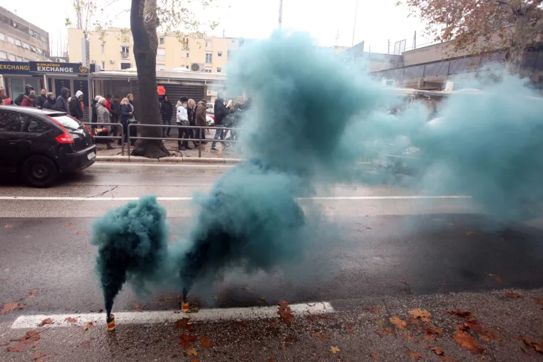 FOTO 'Spinraza za sve': Omi&scaron;ani prosvjedovali zbog te&scaron;ko bolesne male Nore