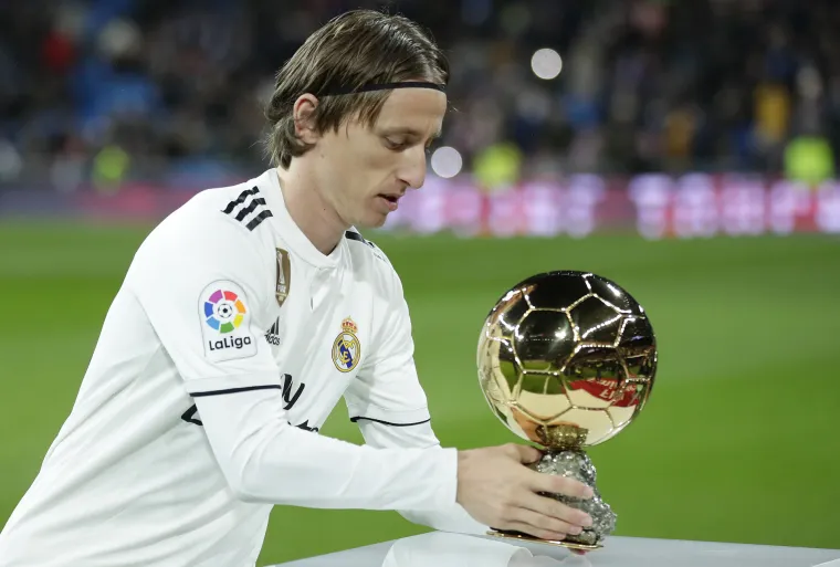 Santiago Bernabeu se naklonio najboljem igraču svijeta: Luka Modrić dobio ovacije u Madridu